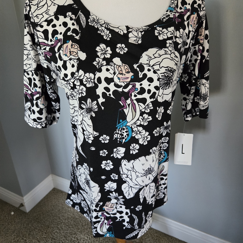 Disney Cruella de LuLaRoe Black and White Floral Blouse with Purple Accents